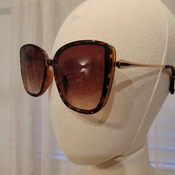 H Halston Eyeglasses - Picture 3 of 7